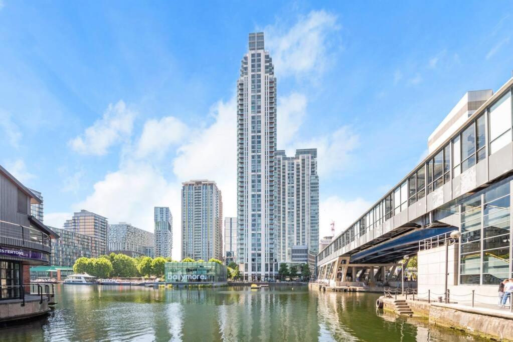 לונדון Skyview Waterside City Luxury Apartment מראה חיצוני תמונה